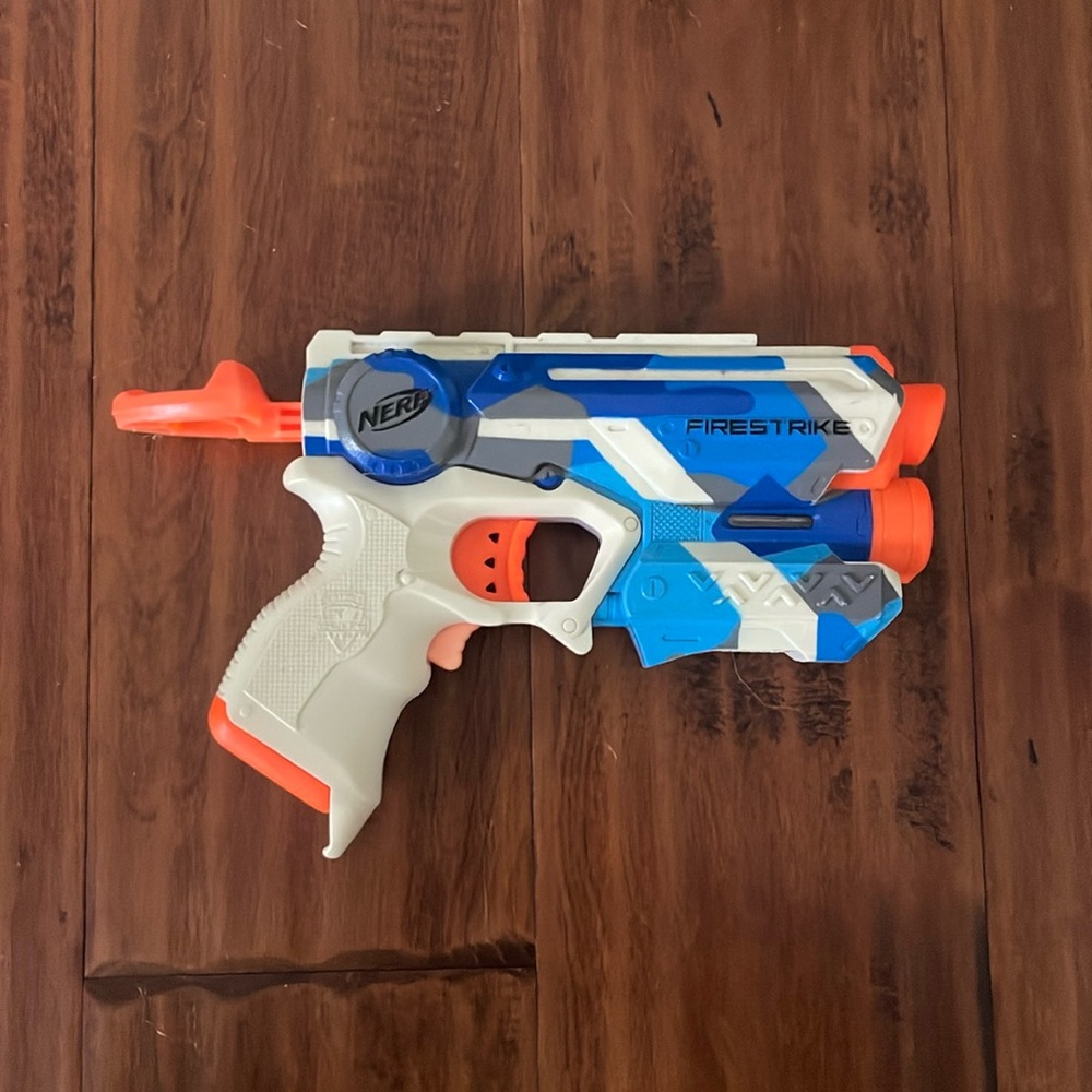 Nerf FireStrike Gun